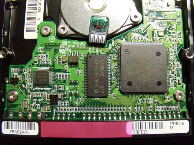 届いたHDD(基板部)